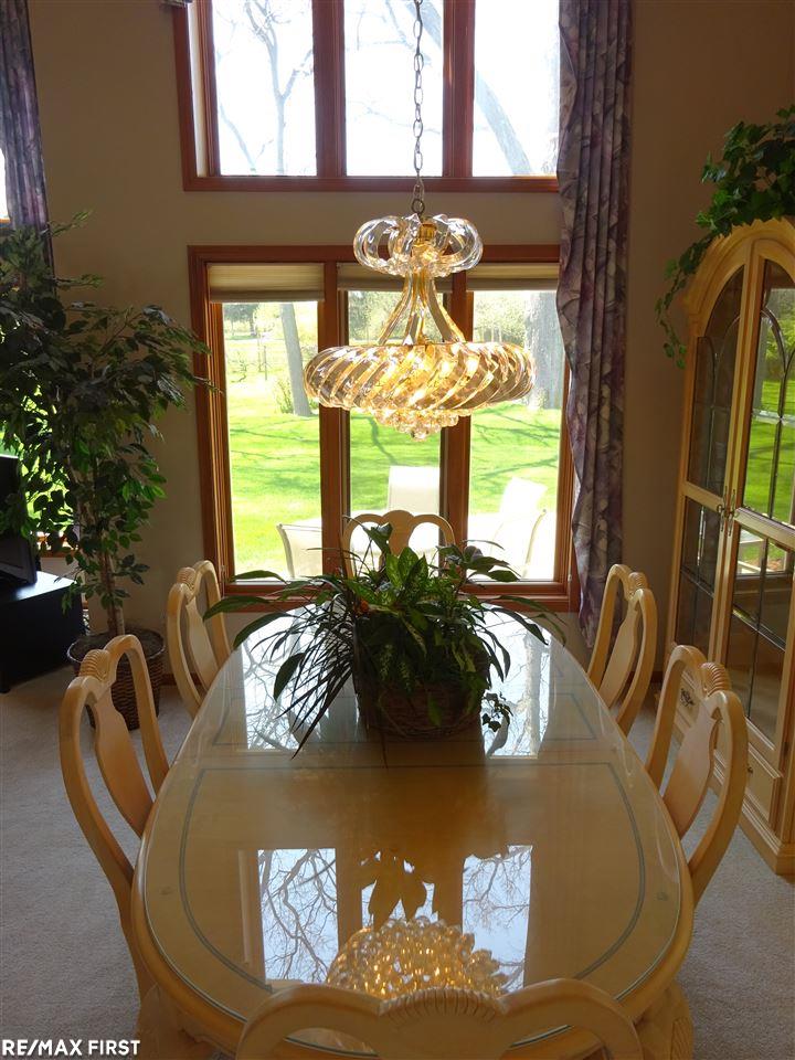 896 Grovecrest Rochester Hills, MI 48307 - Photo 18 of 43