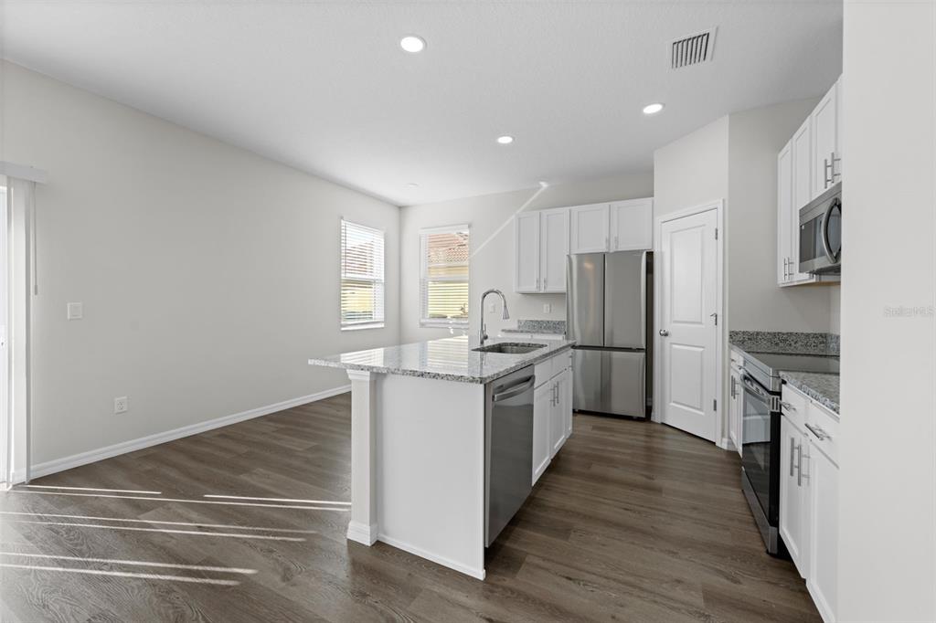 9316 Gentle Ben Court Weeki Wachee, FL 34613 - Photo 10 of 76