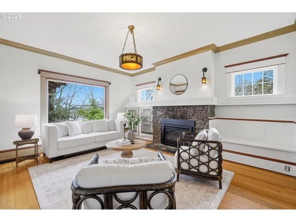 $650,000 | 9889 Northwest Hoge Avenue, Portland, OR 97231
