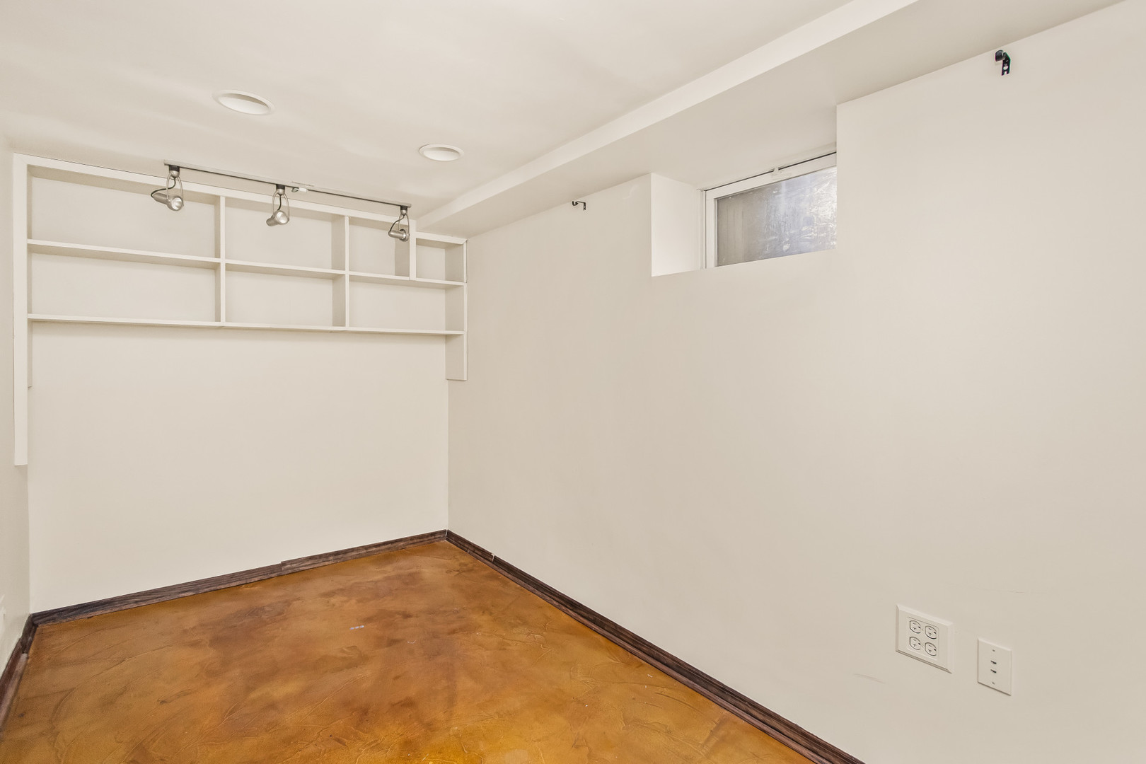 4260 Main Street Skokie, IL 60076 - Photo 12 of 15