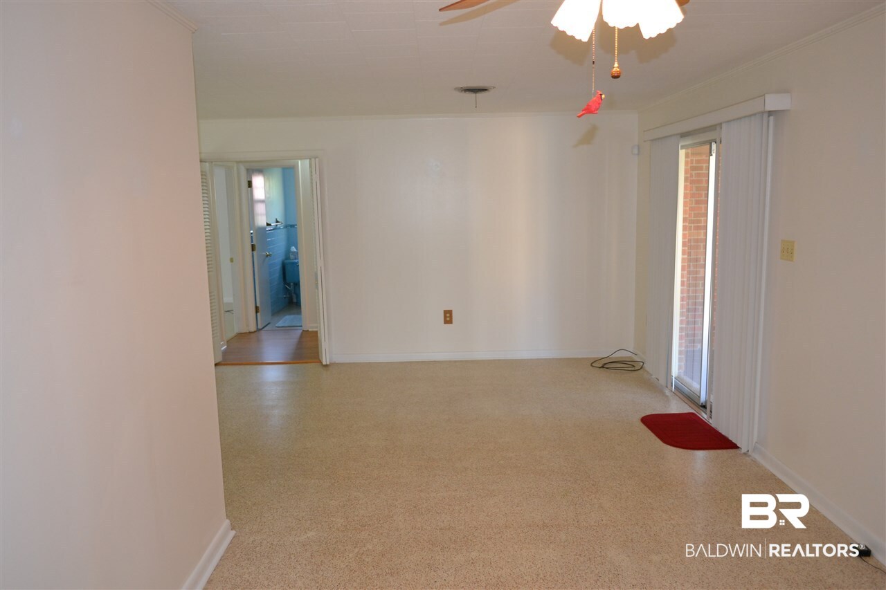 1525 North Alston Street Foley, AL 36535 - Photo 6 of 26 Breakfast/Great Room