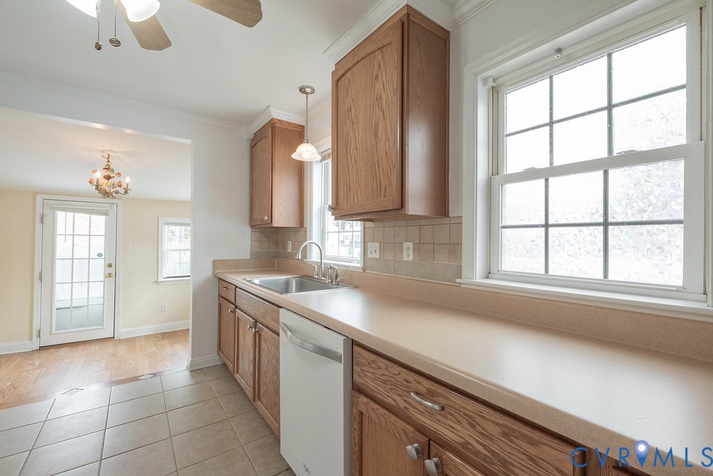 2914 Overton Road Henrico, VA 23228 - Photo 10 of 45