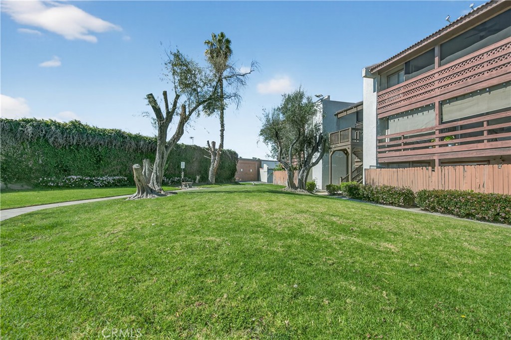 1000 South Citron Street, Unit 9 Anaheim, CA 92805 - Photo 21 of 23