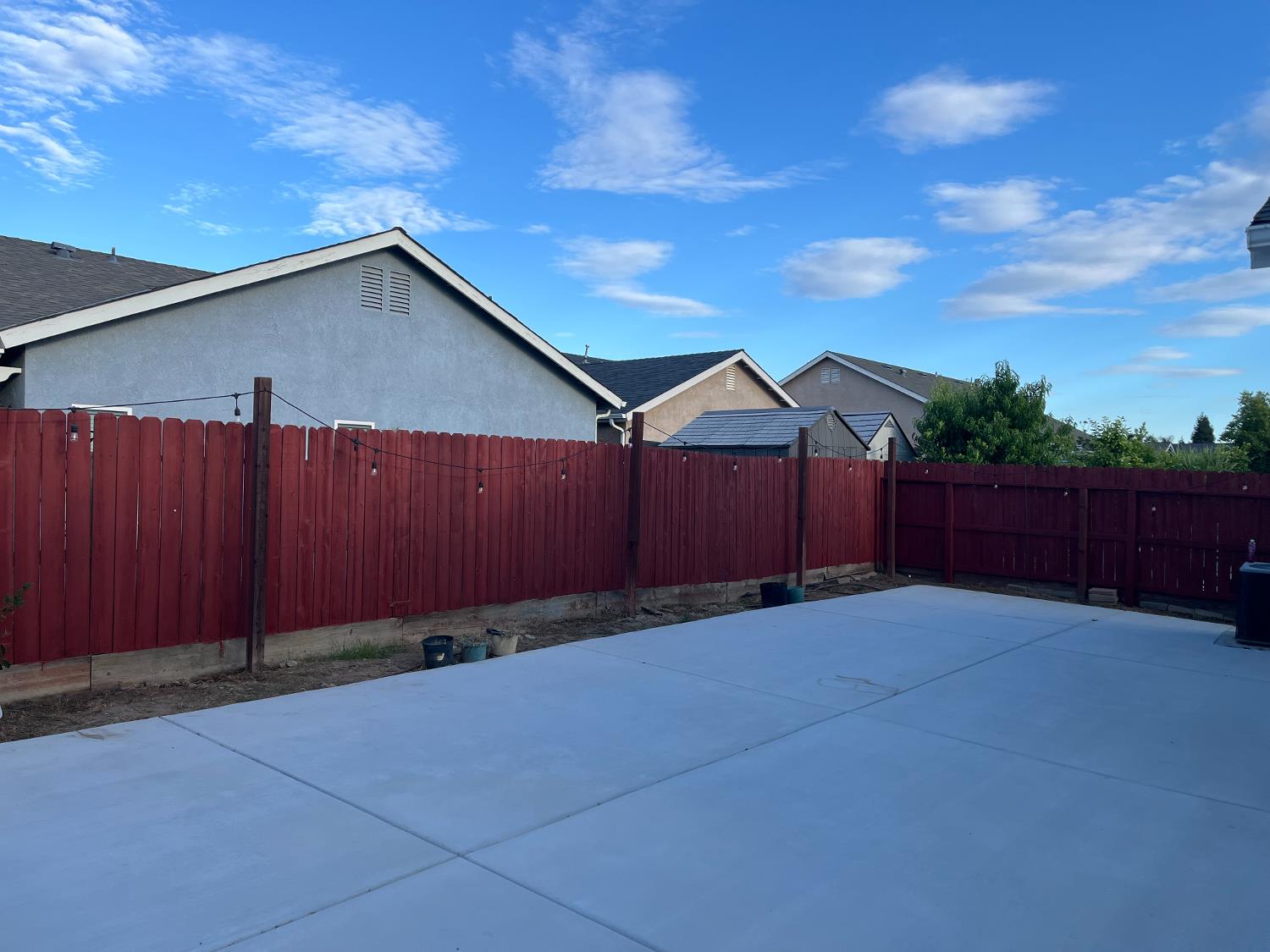 3062 North Filbert Avenue Fresno, CA 93727 - Photo 31 of 41 a backyard of a house