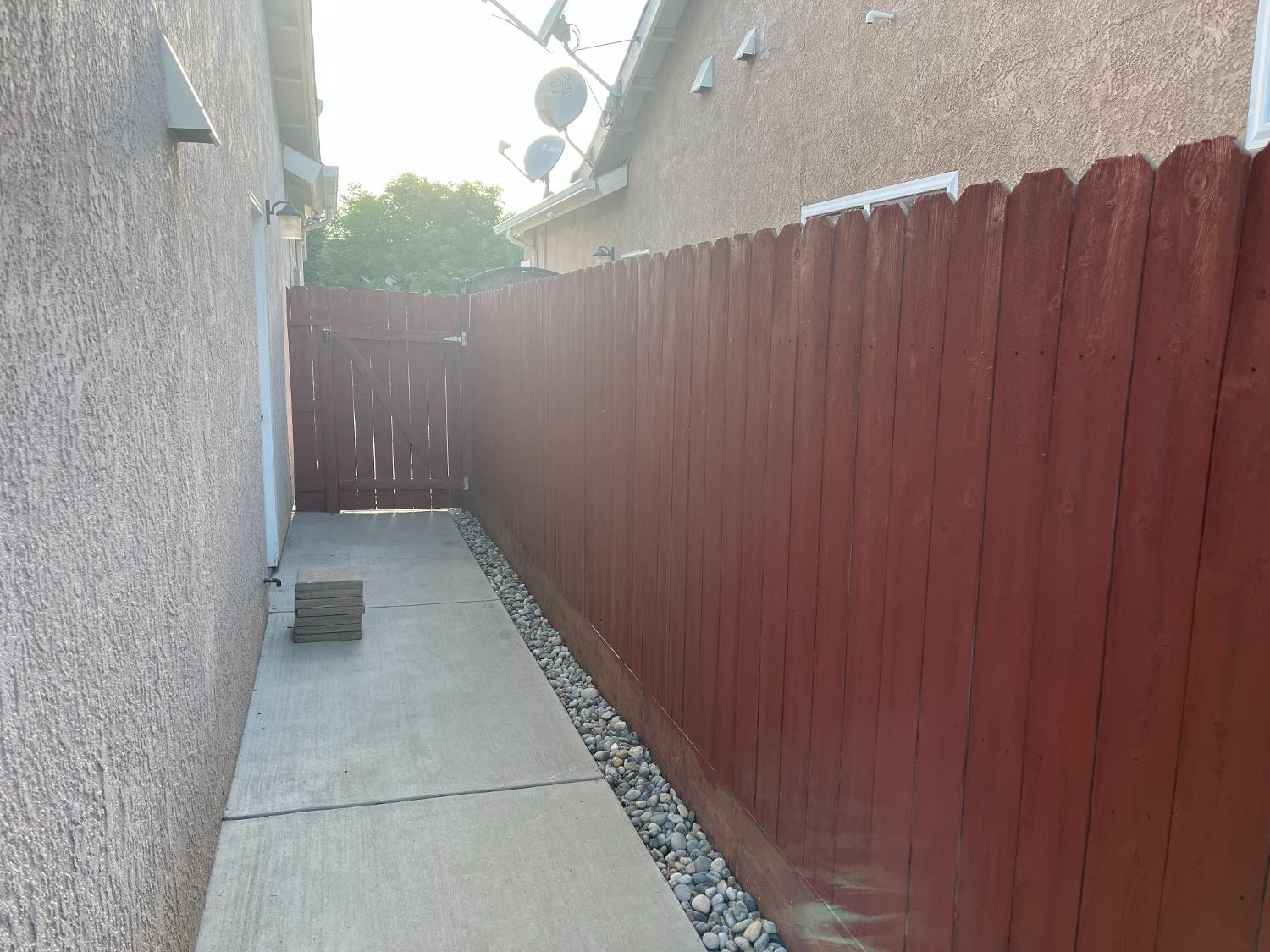3062 North Filbert Avenue Fresno, CA 93727 - Photo 32 of 41 a view of a wooden door