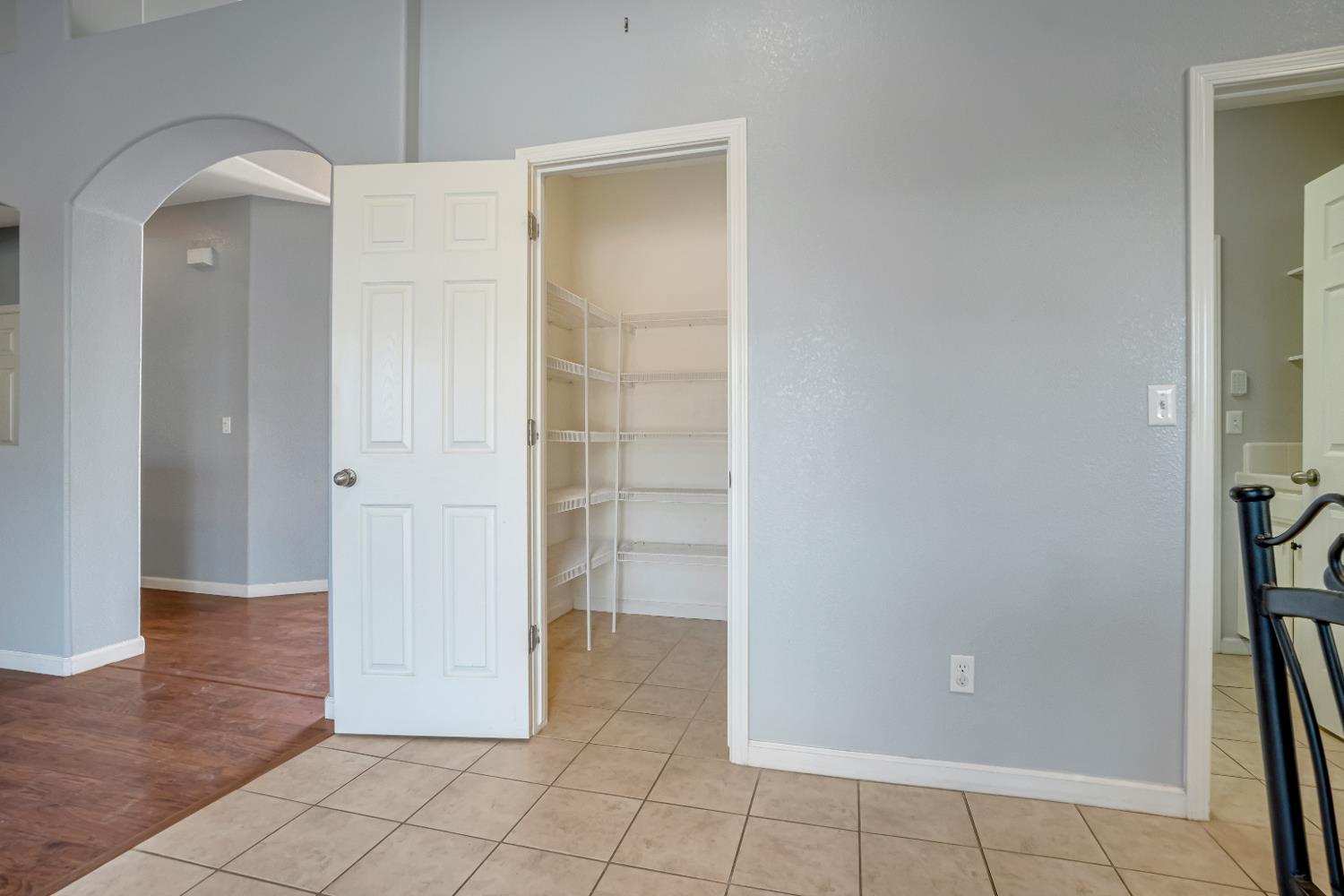 3062 North Filbert Avenue Fresno, CA 93727 - Photo 9 of 41 wooden floor in an empty room