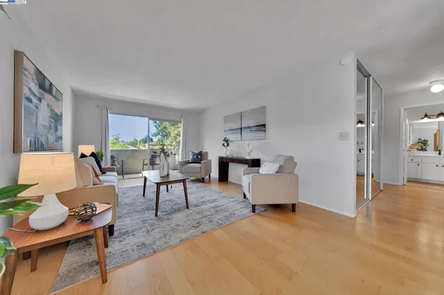 $648,000 | 415 Cornell Avenue, Unit 304, Albany, CA 94706