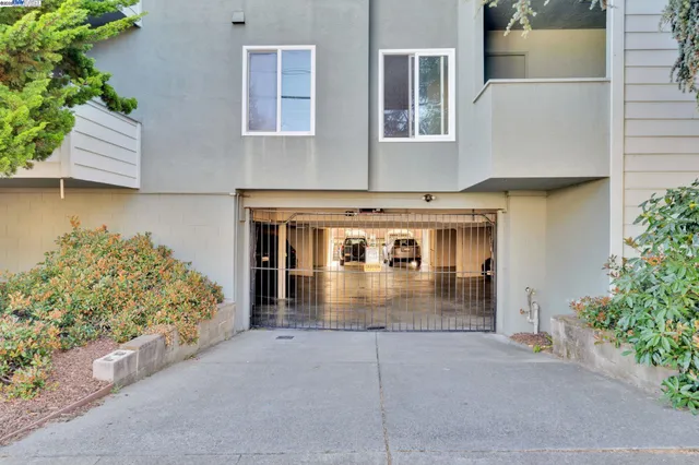 $648,000 | 415 Cornell Avenue, Unit 304, Albany, CA 94706