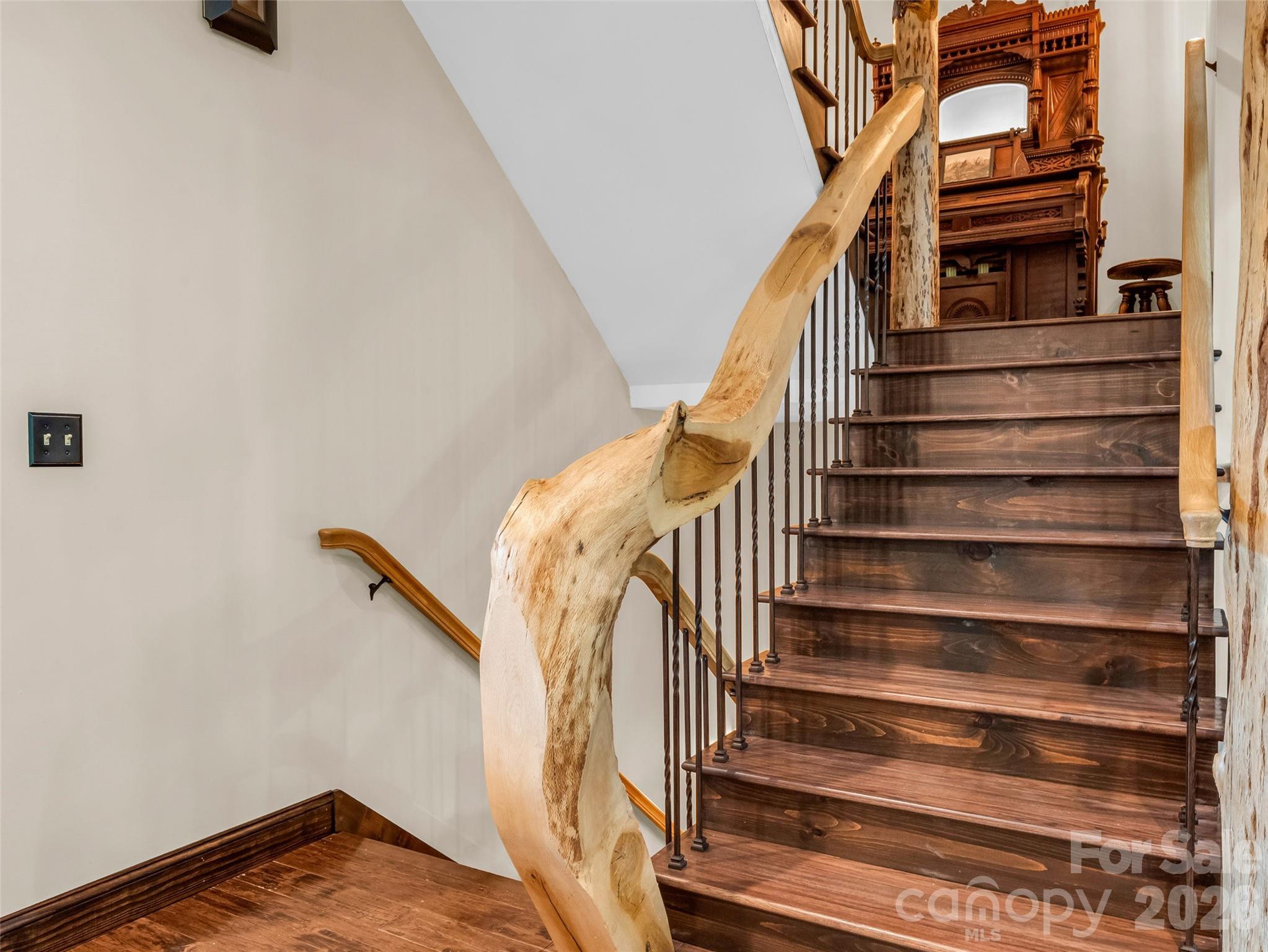 174 Rock Ridge Lake Lure, NC 28746 - Photo 23 of 48 a view of entryway