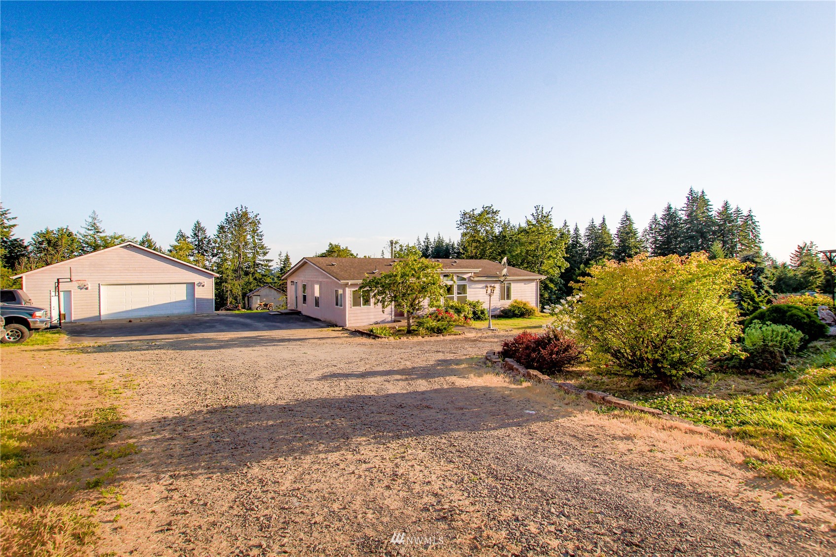 923 Holcomb Road Kelso, WA 98626 - Photo 3 of 40 Gallery Image 3