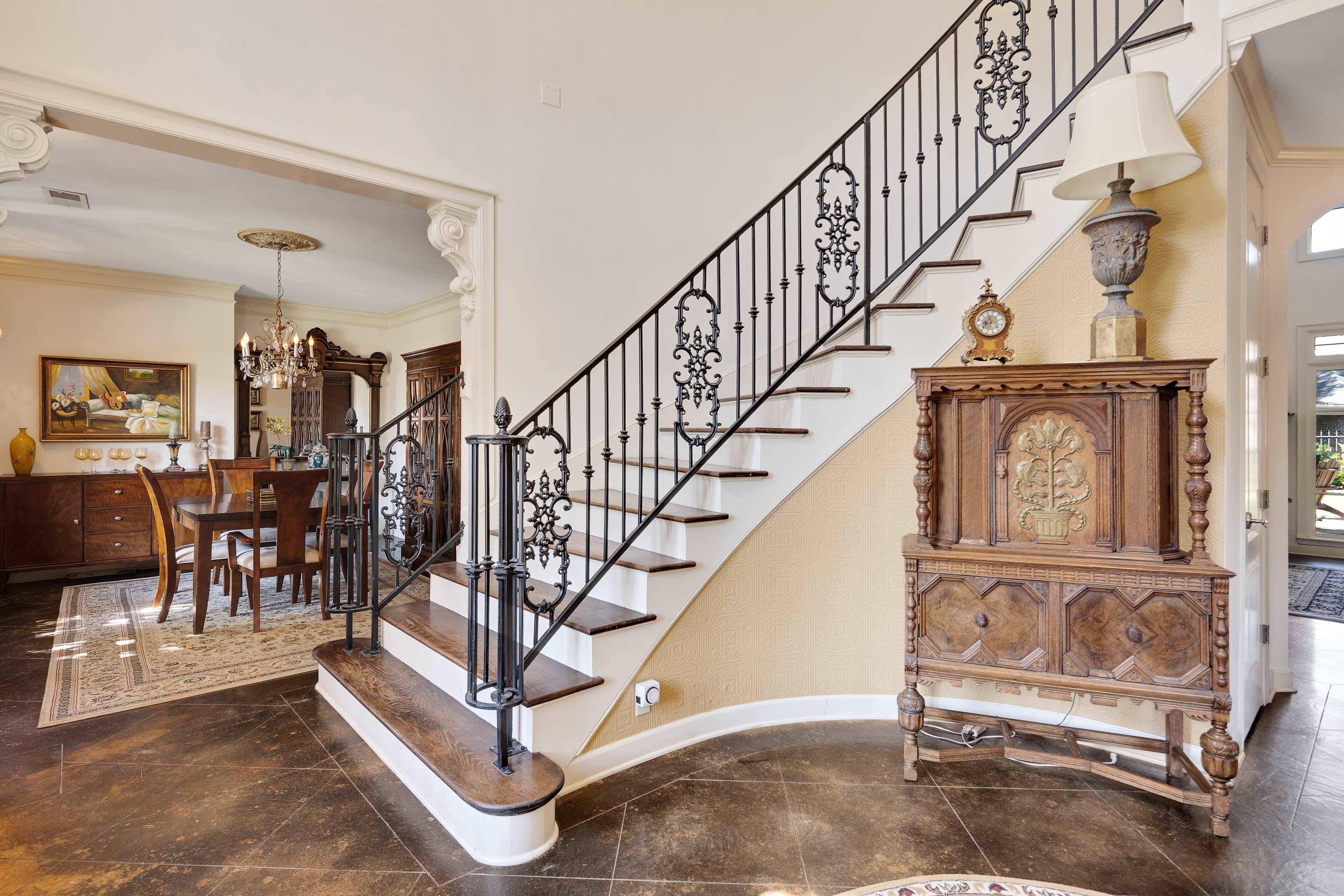 210 Ivy Grove Lane Collierville, TN 38017 - Photo 24 of 40 a view of entryway