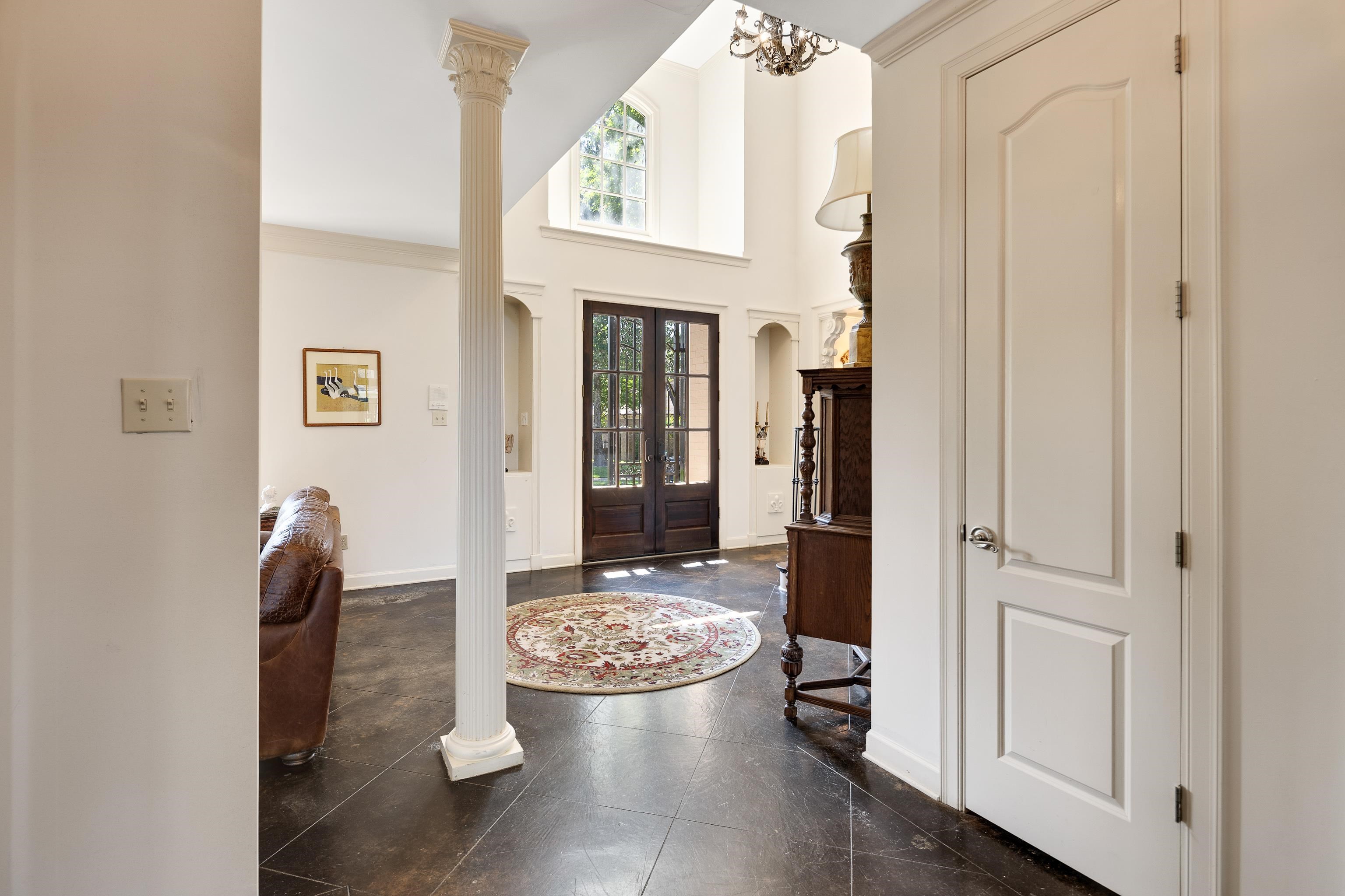 210 Ivy Grove Lane Collierville, TN 38017 - Photo 5 of 40 a view of a hallway with interior of the house