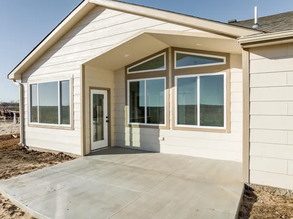 $248,000 | 1261 East Pk Gln Court, Clearwater, KS 67026