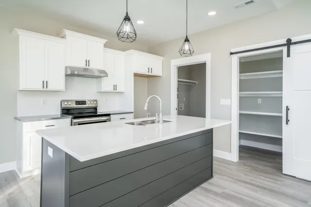 $248,000 | 1261 East Pk Gln Court, Clearwater, KS 67026