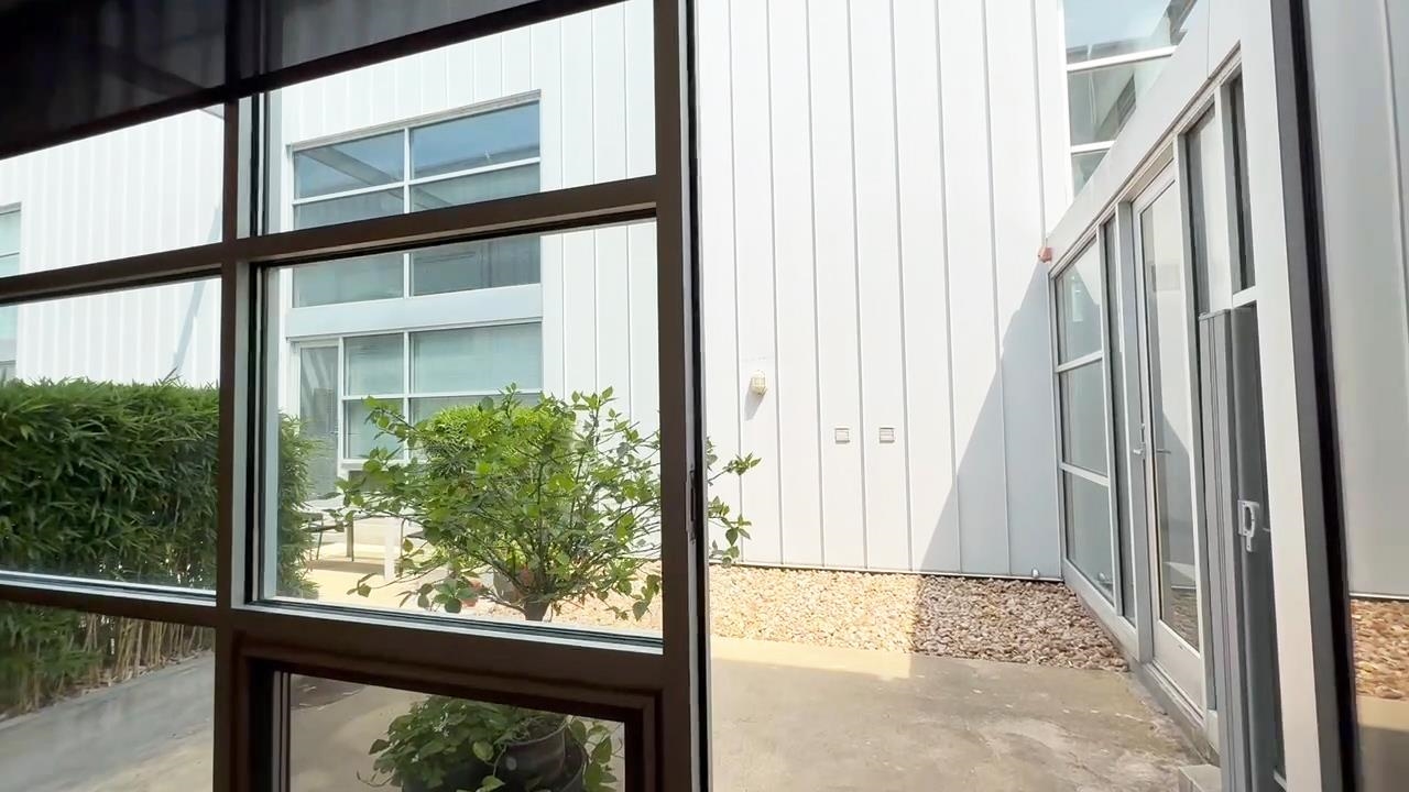 415 South Front Street, Unit 114 Memphis, TN 38103 - Photo 10 of 26 a view of a front door