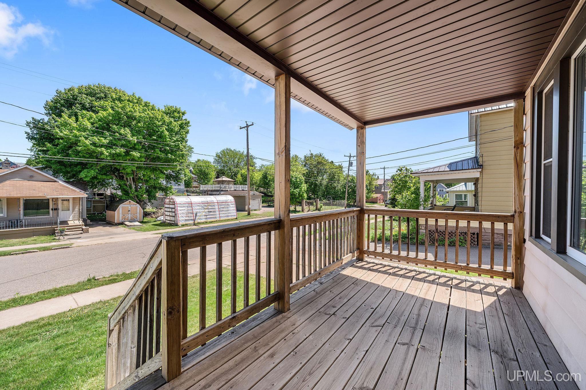 135 York Street Ishpeming, MI 49849 - Photo 4 of 32