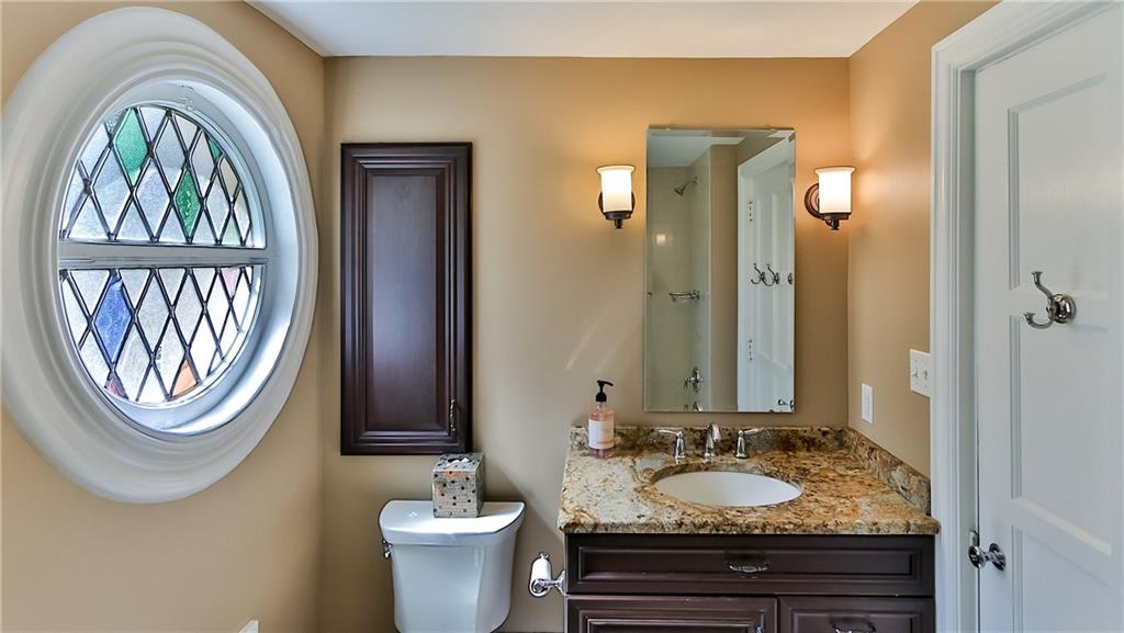 880 Osage Road Pittsburgh, PA 15243 - Photo 16 of 25 Gallery Image 16