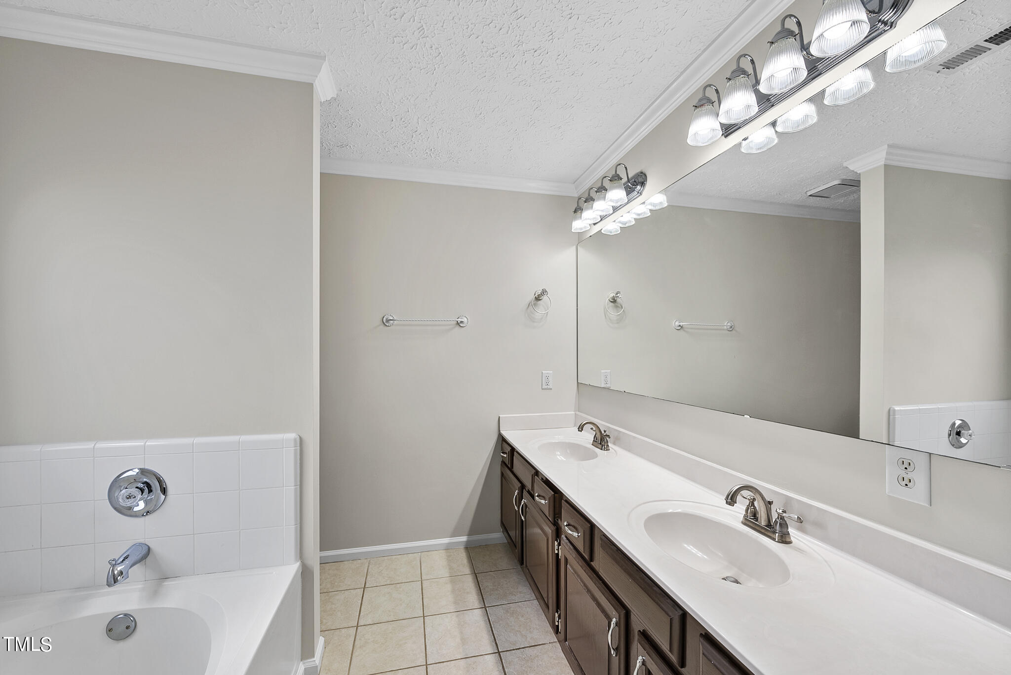5428 Rhett Drive Raleigh, NC 27606 - Photo 23 of 29 DSC06124