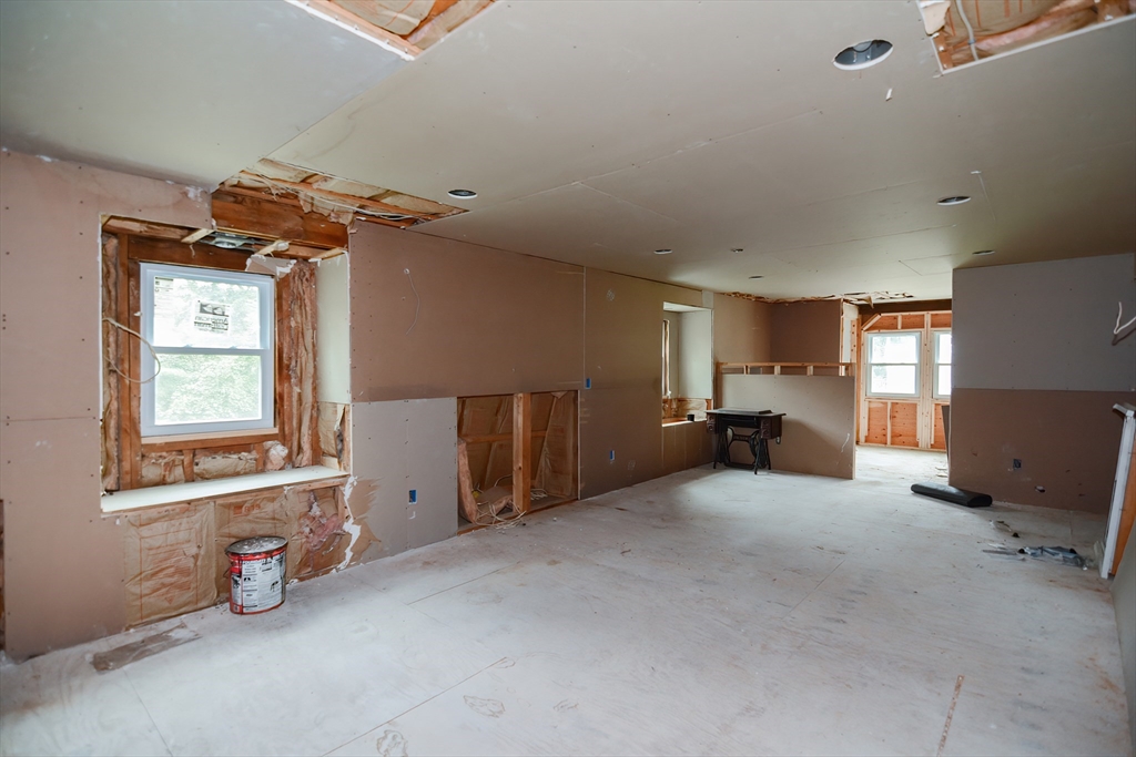 38 Cross Road Uxbridge, MA 01569 - Photo 36 of 41 Gallery Image 36