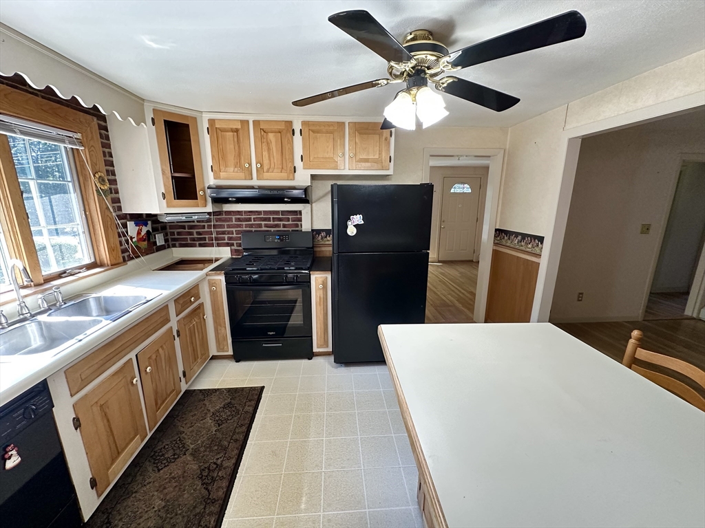 50 Old Jacobs Road Georgetown, MA 01833 - Photo 2 of 23 Gallery Image 2