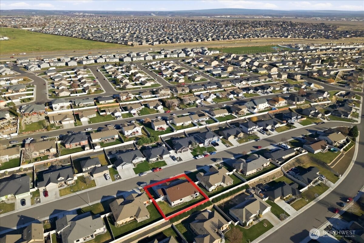 6304 Turf Paradise Drive Pasco, WA 99301 - Photo 36 of 40 an aerial view of a city