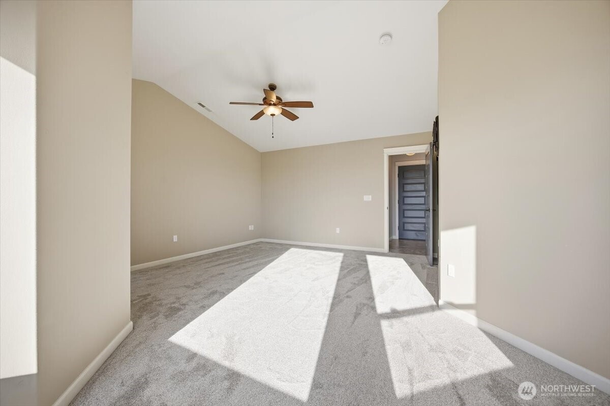 6304 Turf Paradise Drive Pasco, WA 99301 - Photo 10 of 40 a view of an empty room