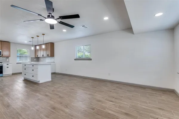 $2,500 | 3016 David Lane, Arlington, TX 76013