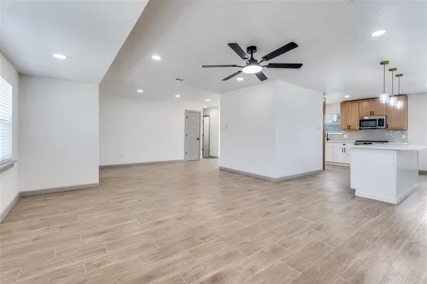 $2,500 | 3016 David Lane, Arlington, TX 76013