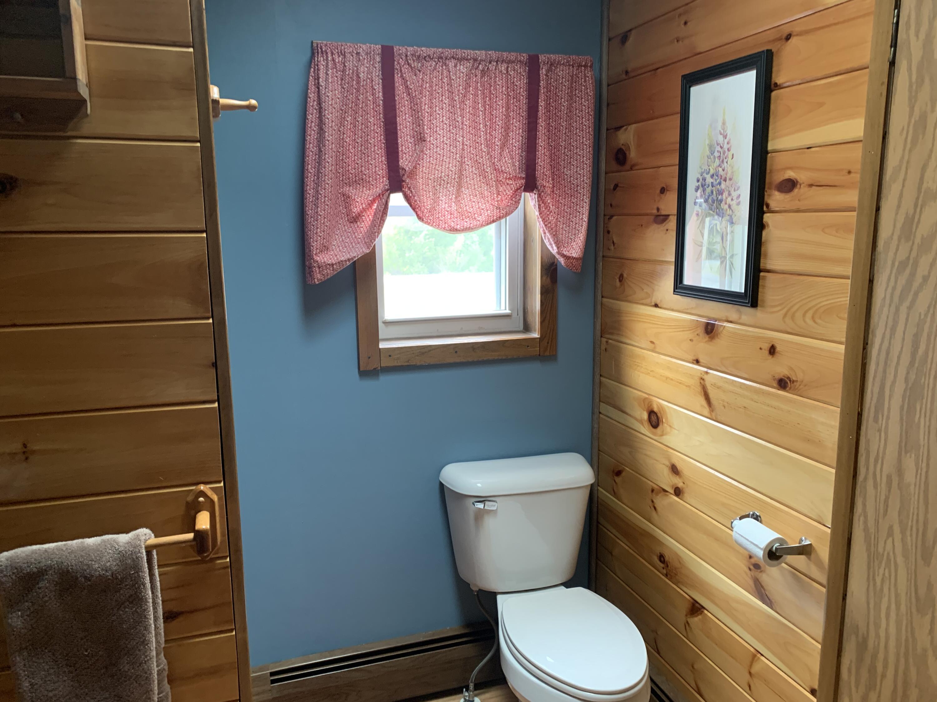 373 Horseback Road Clinton, ME 04927 - Photo 32 of 33 Primary Bathroom