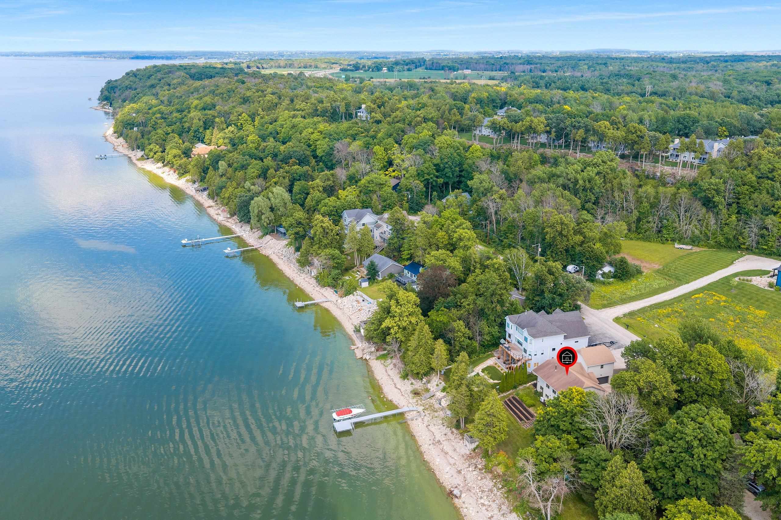 5153 Edgewater Beach Road Green Bay, WI 54311 - Photo 7 of 48