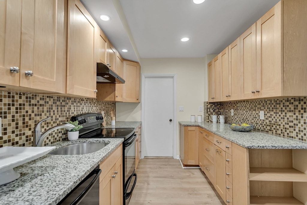 28 Kendall Road Lexington, MA 02421 - Photo 36 of 42