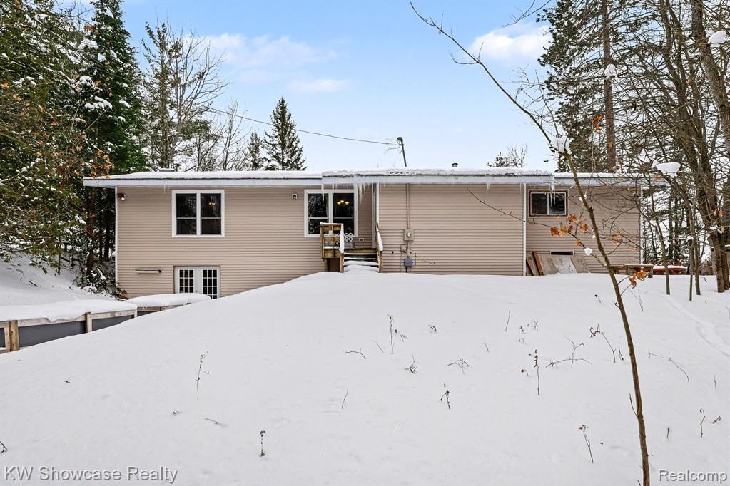 1951 East Kneeland Road Fairview, MI 48621 - Photo 29 of 46