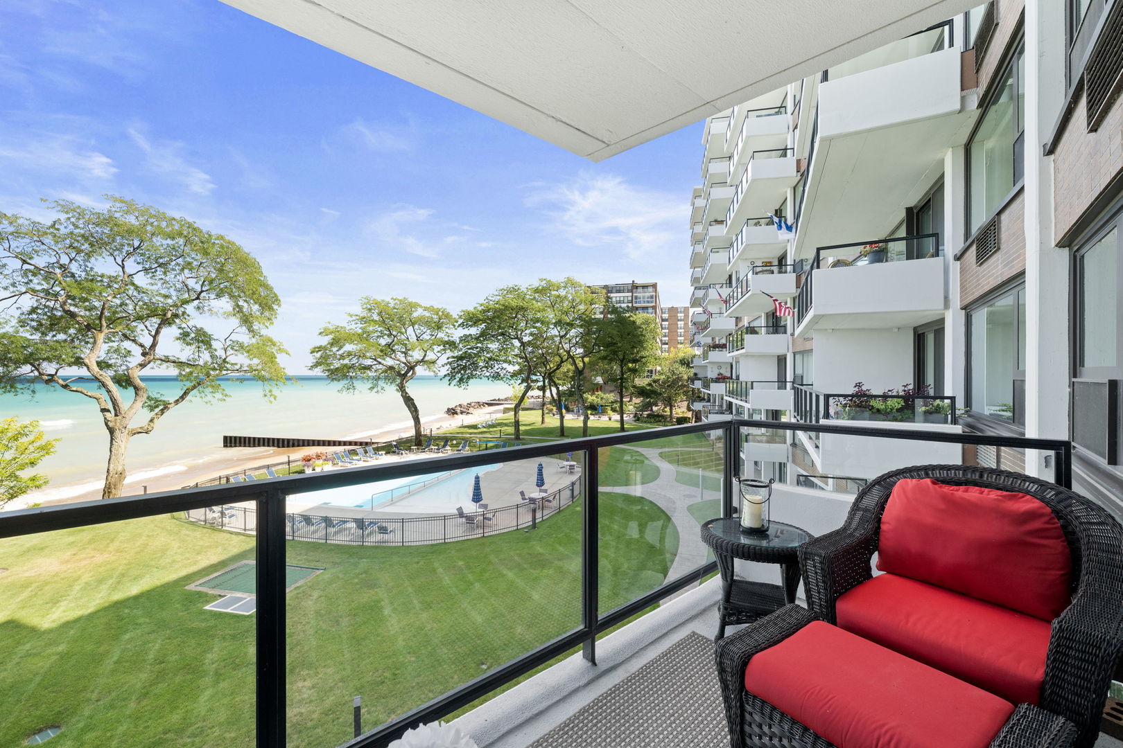 1630 Sheridan Road, Unit 2F Wilmette, IL 60091 - Photo 19 of 25 a view of swimming pool from a balcony