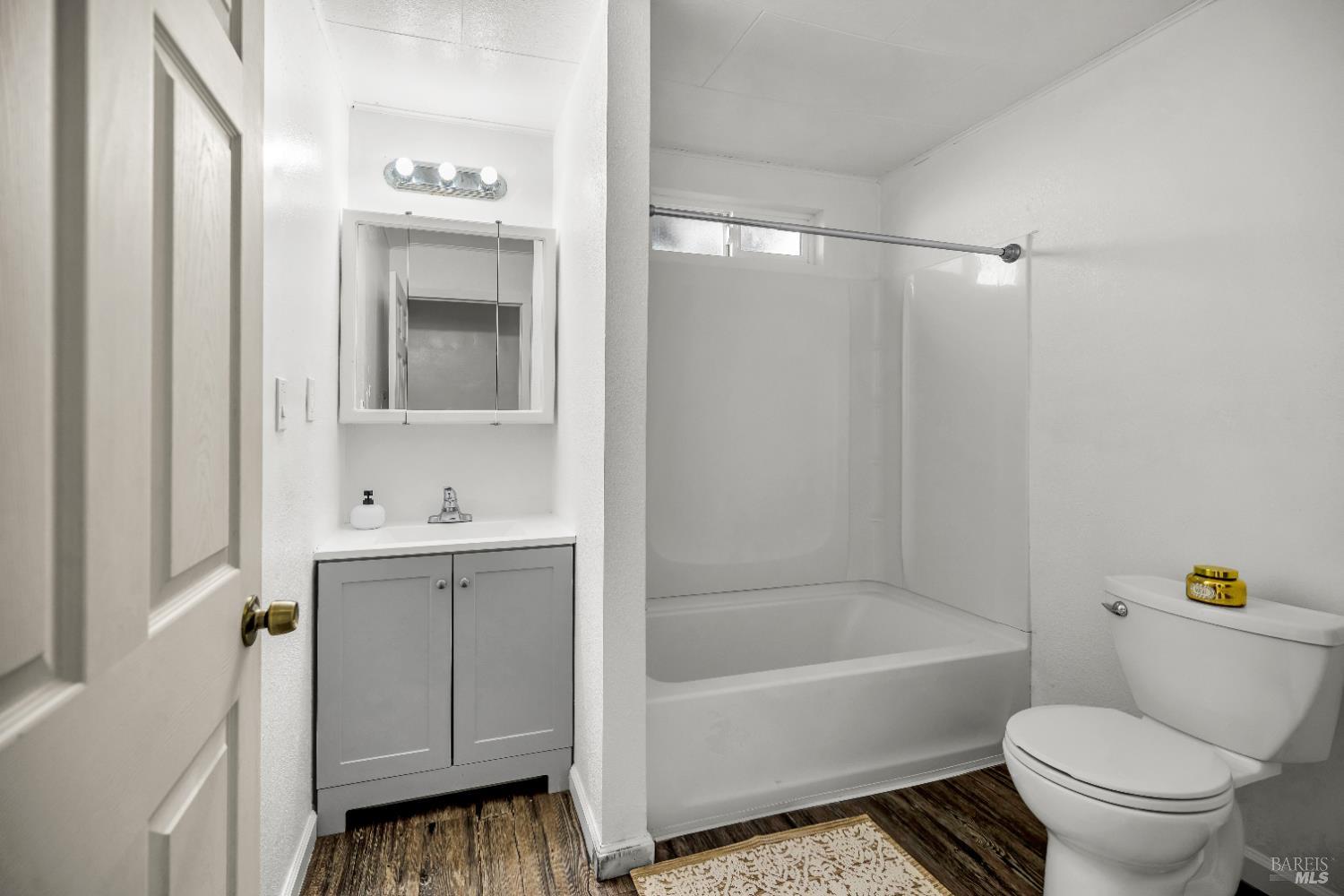 160 Thomas Street Ukiah, CA 95482 - Photo 16 of 26 a bathroom with a sink a toilet and shower