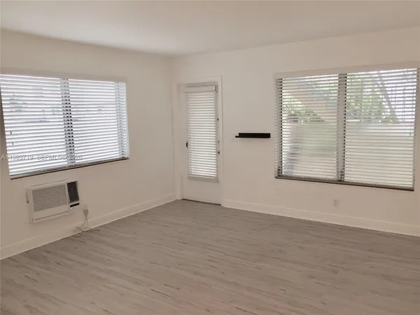 $1,500 | 535 74th Street, Unit 7, Miami Beach, FL 33141
