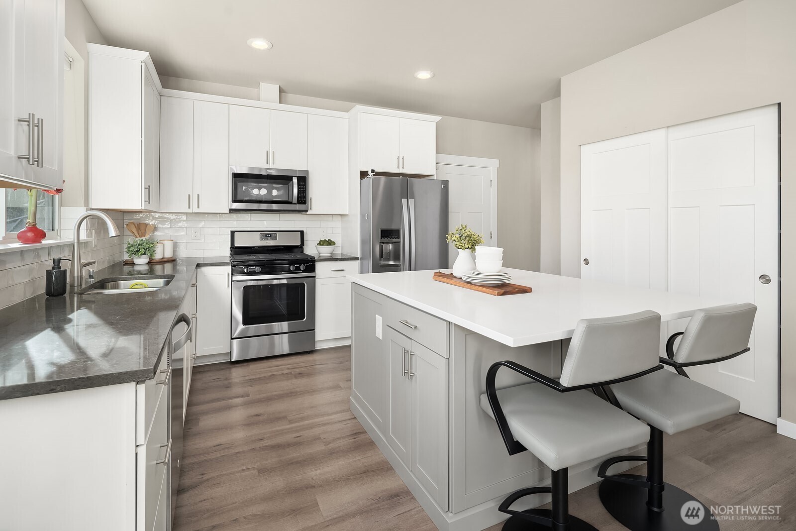 4802 236th Street Southwest Mountlake Terrace, WA 98043 - Photo 13 of 40