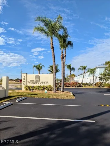 $1,070 | 3407 Winkler Avenue, Unit 319, Fort Myers, FL 33916