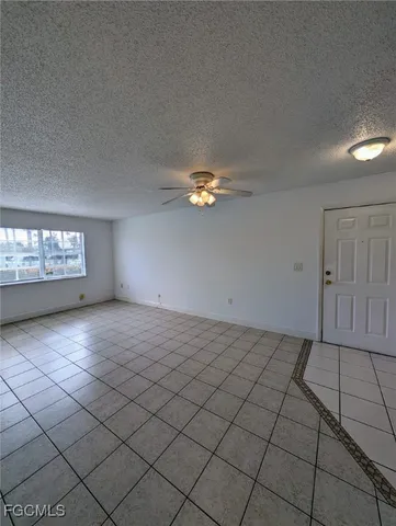 $1,070 | 3407 Winkler Avenue, Unit 319, Fort Myers, FL 33916