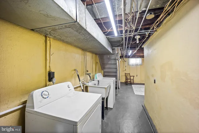 $220,000 | 907 Poplar Avenue, Glenolden, PA 19036