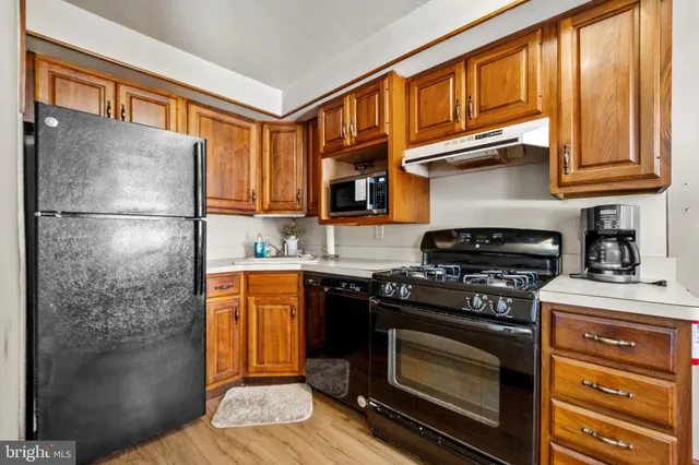 $220,000 | 907 Poplar Avenue, Glenolden, PA 19036