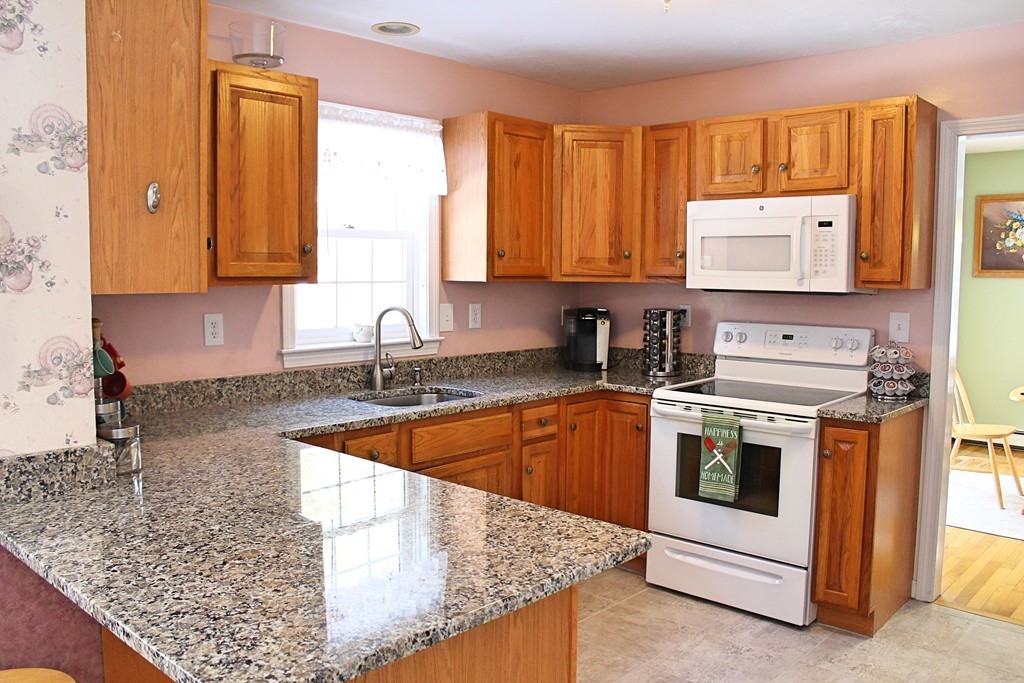8 Chadwick Road Foxboro, MA 02035 - Photo 12 of 23