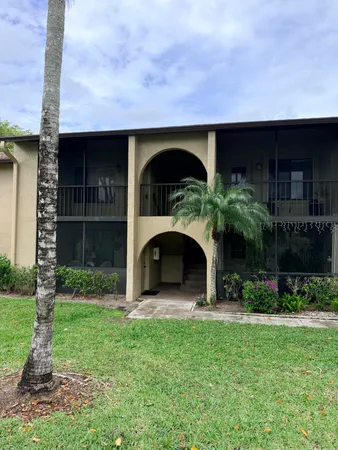 $1,950 | 520 Shady Pine Way, Unit C2, Greenacres, FL 33415