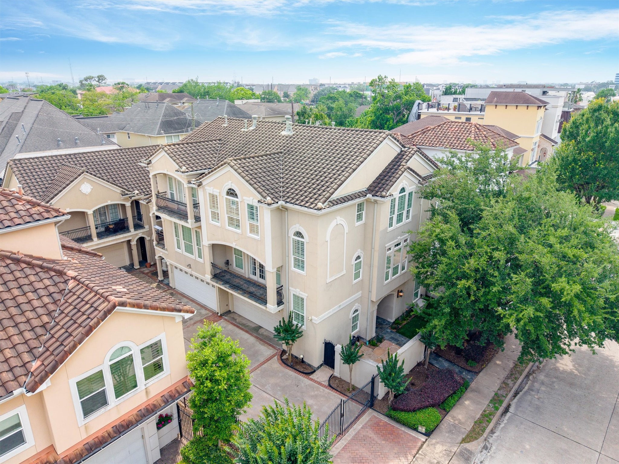 5507 Val Verde Street Houston, TX 77056 - Photo 3 of 42 an aerial view of a house with a yard