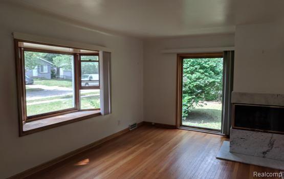 8472 Colgate Street, Unit 1 Oak Park, MI 48237 - Photo 5 of 9