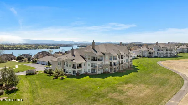 $269,000 | 555 Rarity Bay Parkway, Unit 204, Vonore, TN 37885