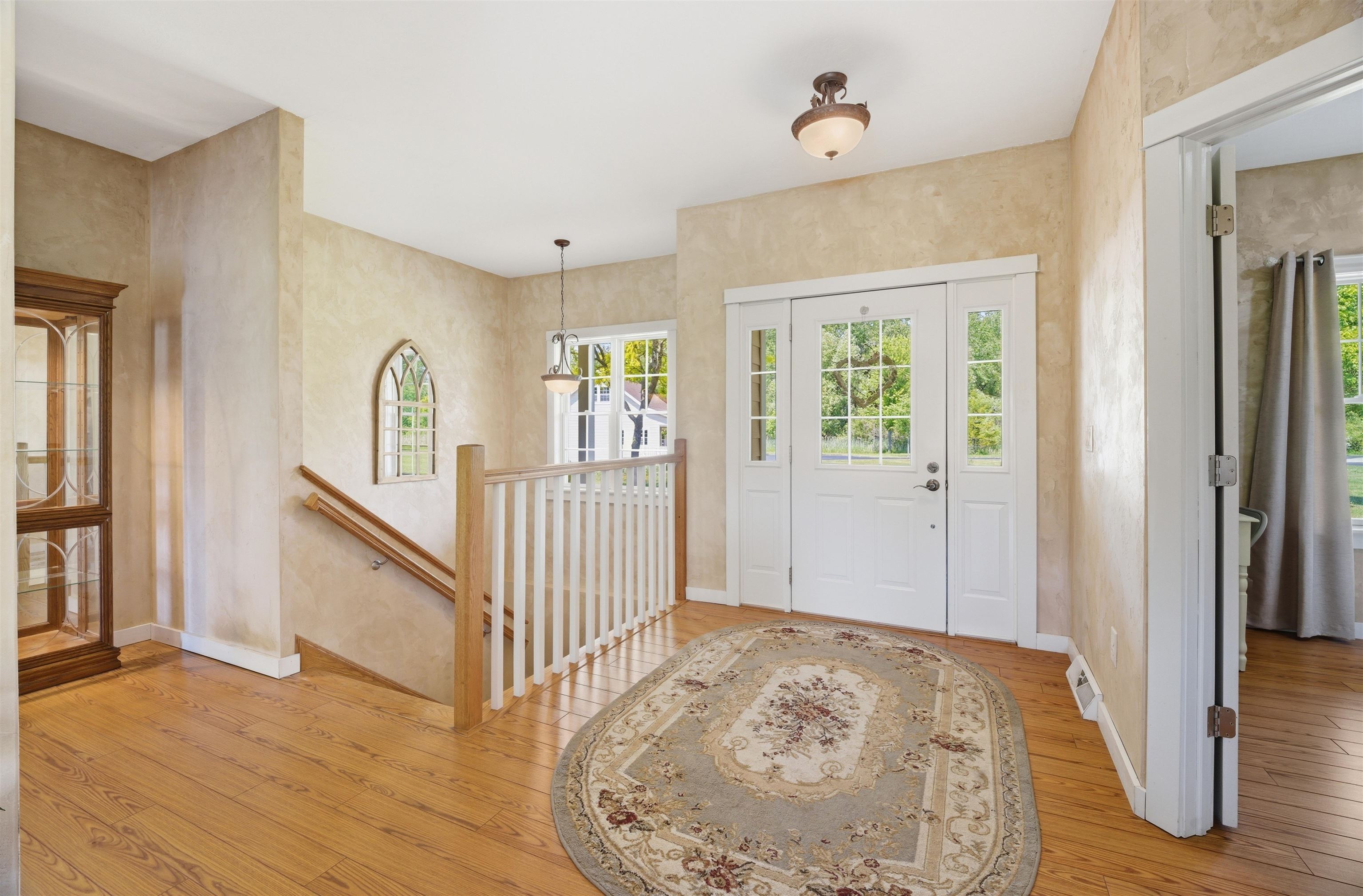 W3549 Center Valley Road Appleton, WI 54913 - Photo 4 of 52