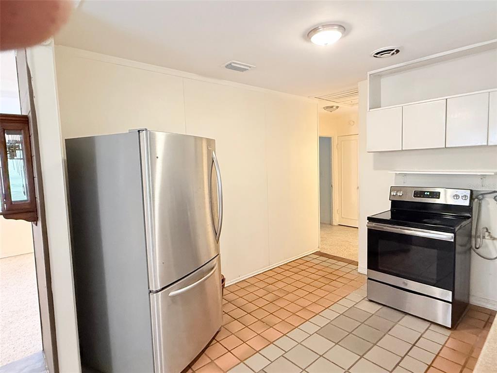 4819 Haines Road North St. Petersburg, FL 33714 - Photo 9 of 21