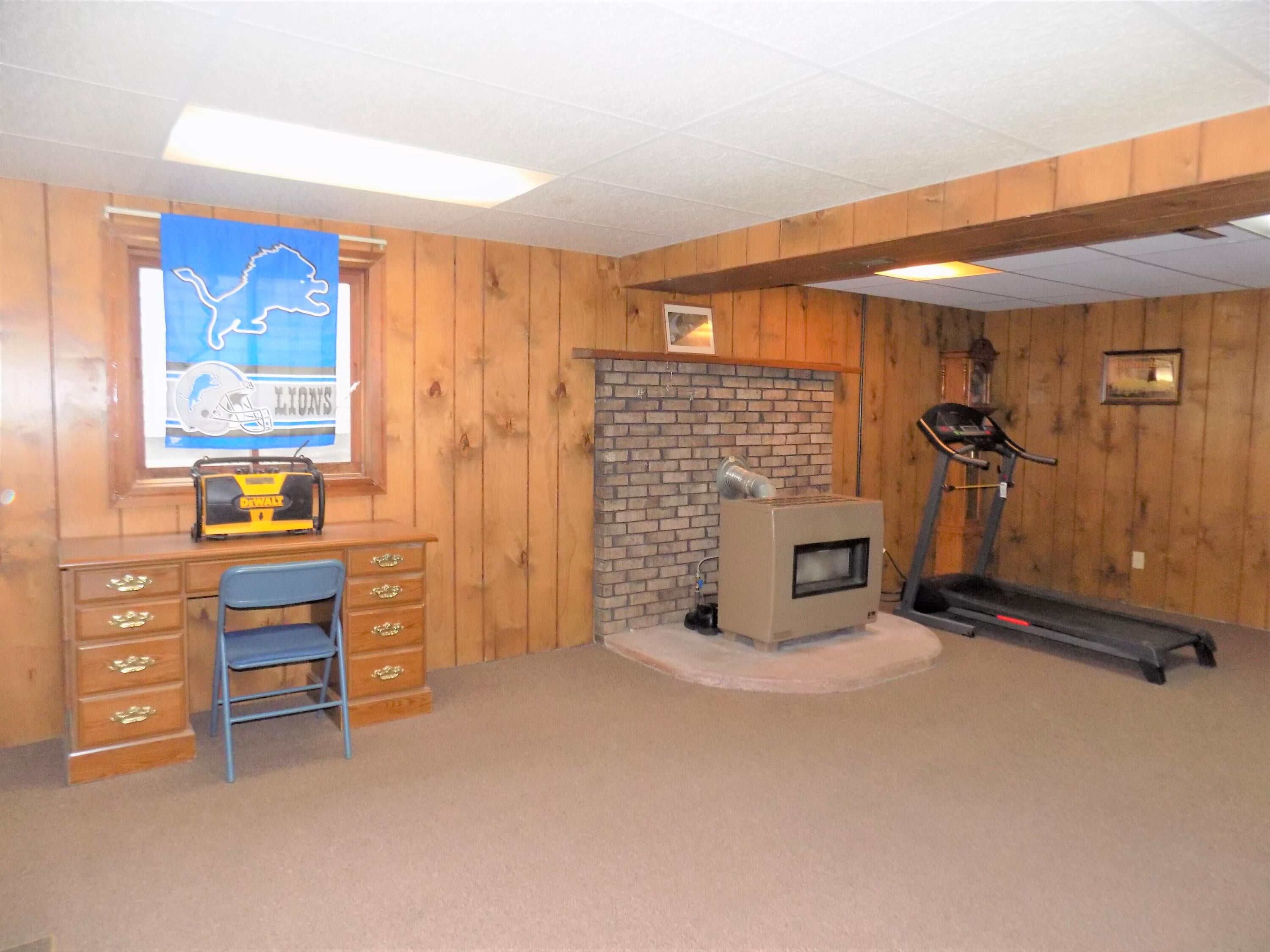 2527 Pinewood Circle Cheboygan, MI 49721 - Photo 20 of 25 Gallery Image 20