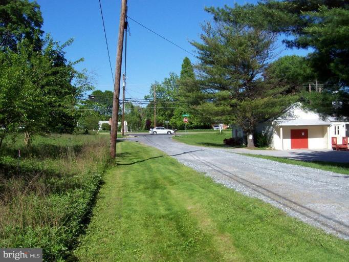 210 Heil Road Silver Spring, MD 20905 - Photo 2 of 4 View Down to New Hampshier Ave