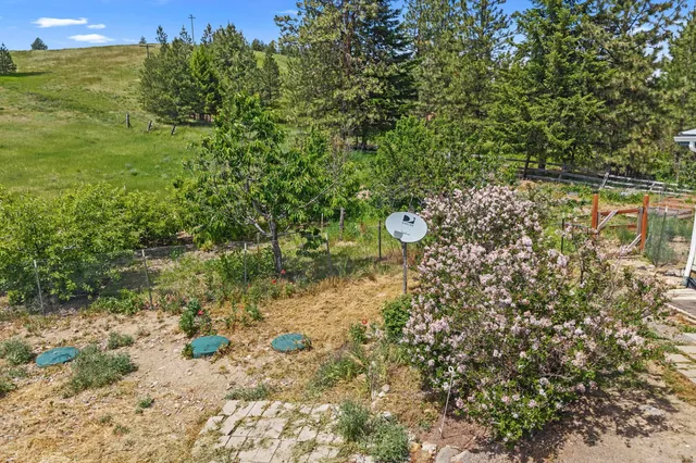 $399,900 | 2558 Grimm Road, Addy, WA 99101